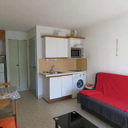 A Avec Terrasse, Cuisine Equipee Et Vue Marina - Fr-1-472-149 Apartment